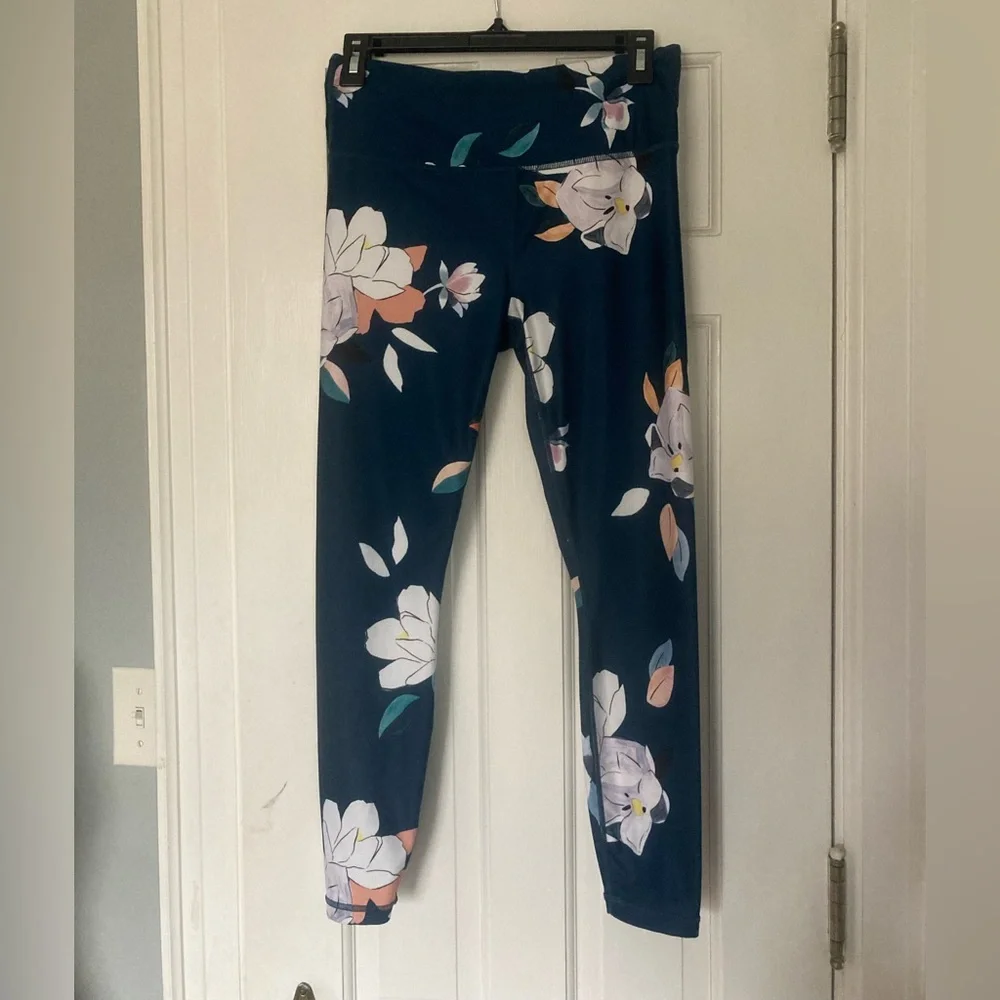 Athleta Elation Leggings - Picture 2 of 13